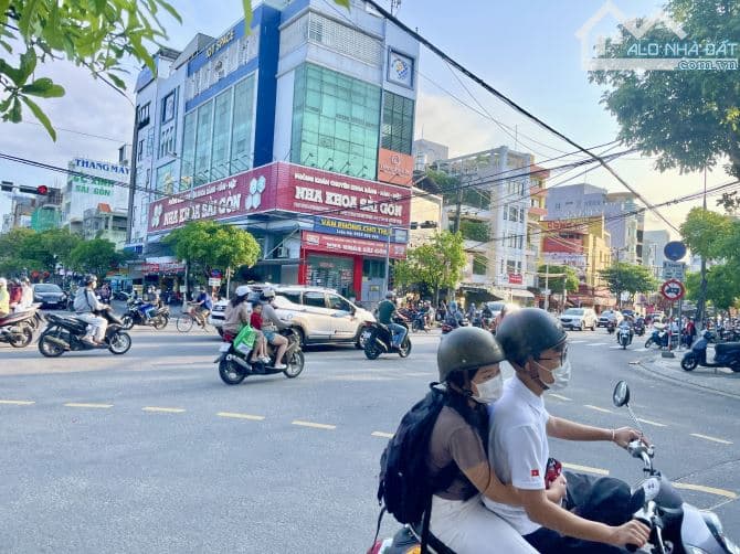 Nhà mặt phố Huỳnh Tấn Phát – 100m2, ngang 5m – Giá 14.5 tỷ