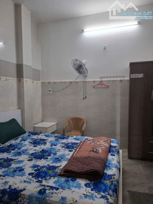 Nhà 4 tầng mặt tiền Nguyễn Tri Phương kinh doanh lưu trú