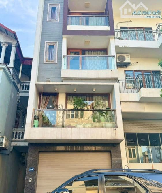 Bán nhà dân xây Việt Hưng, 65m², mặt tiền 5m, gần công viên