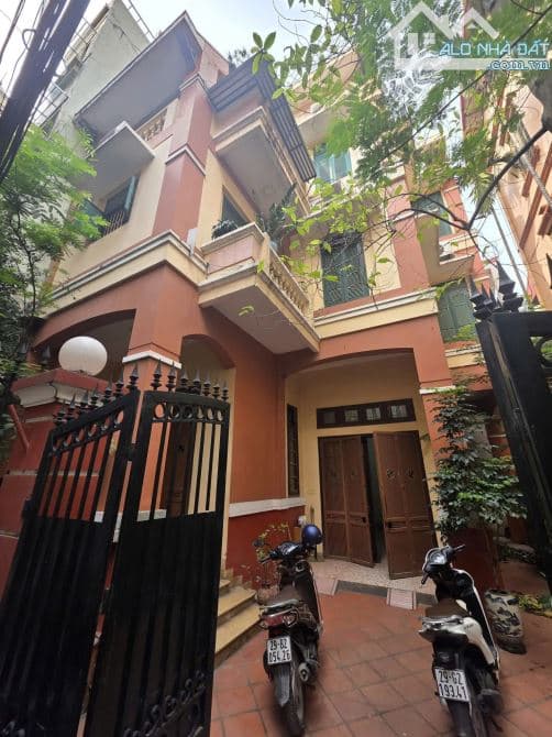 BIỆT THỰ PHÂN LÔ GẦN PHỐ 35 TỶ 120m 4 TẦNG MT 9,3m GARA Ô TÔ 7 CHỖ LẠC LONG QUÂN TÂY HỒ.