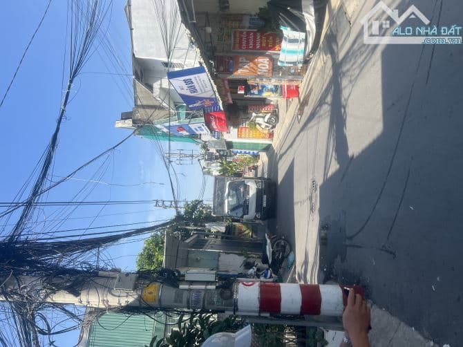 Bán nhà mặt tiền đường phan văn trị