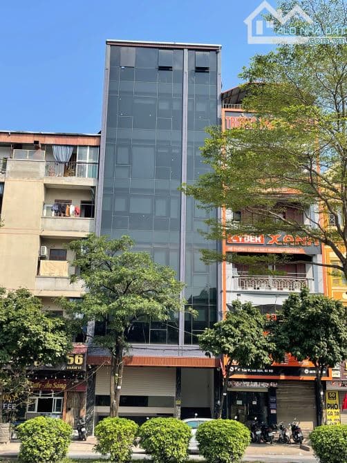 Bán Tòa Văn Phòng Nguyễn Khánh Toàn, Cầu Giấy, 106m², 8 Tầng, 55 Tỷ