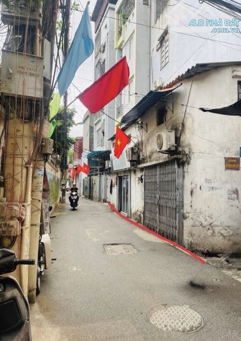 Bán nhà góc Dương Quảng Hàm 95m2, MT 9m, ngõ thông