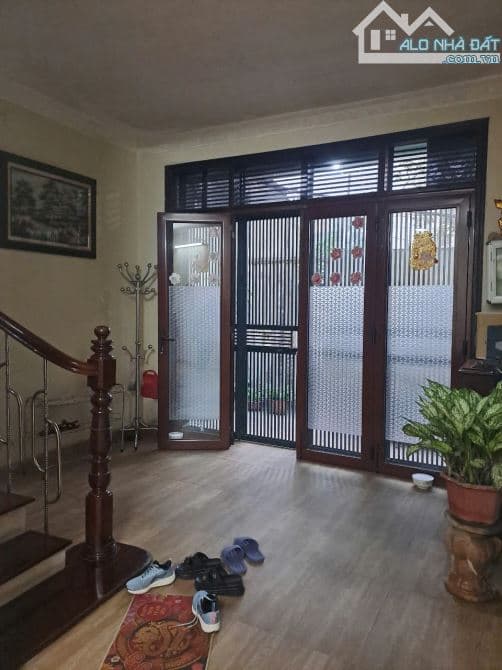 CHO THUÊ NHÀ 35m² x 4 TẦNG, 3PN - ĐỘI CẤN - 12TR