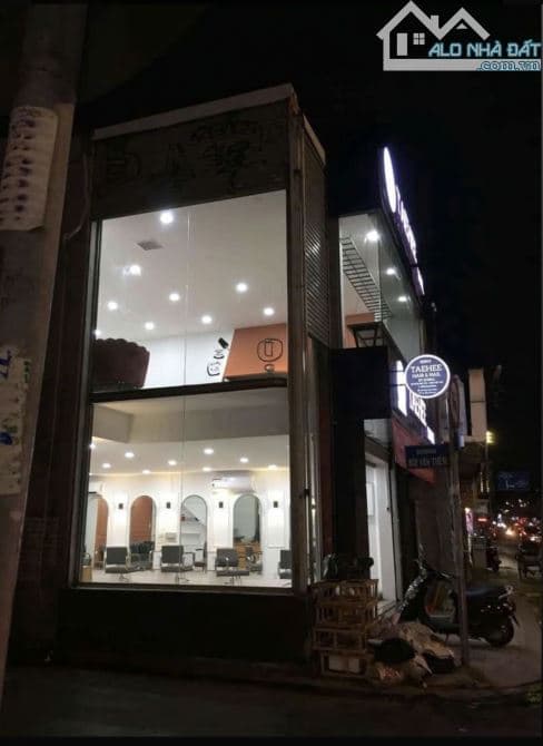 Góc 2 mt đường Nguyễn Kiệm, Phường Đức Nhuận, TP Hồ Chí Minh