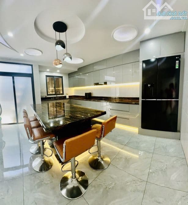 NP276 Bán nhà 1 trệt 2 lầu mặt tiền kinh doanh gần GX Thánh Tâm