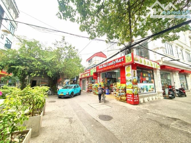 Bán đất phân lô phố Ngô Gia Tự, Long Biên, 100m2, mặt tiền 5.2m