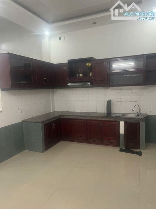 Nhà 3 tầng kiên cố-Kiệt ô tô đường Tiểu La- Khu vực trung tâm