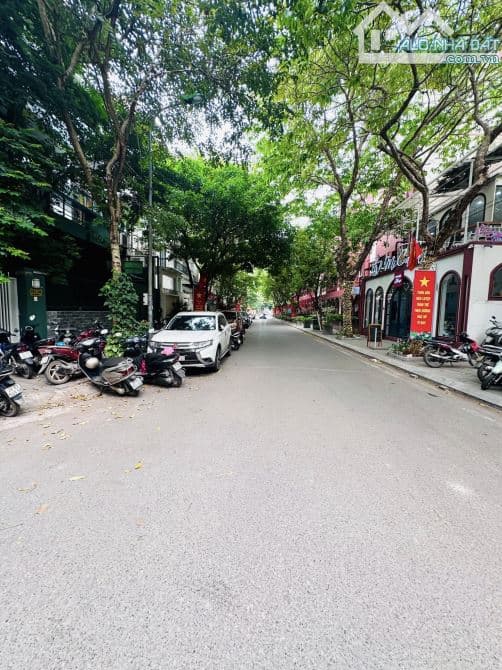 PHÂN LÔ TRUNG KÍNH, 20m THẲNG PHỐ, OTO TRÁNH VỈA HÈ, 7 TẦNG TM, THUÊ 60 Tr, 86m MT 5.2m