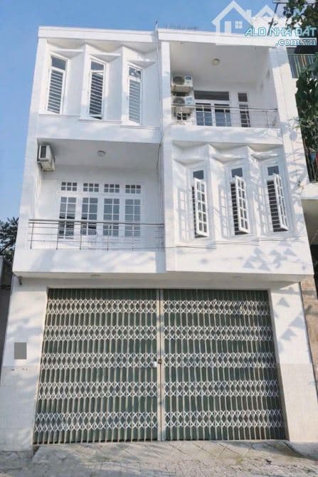 Cho thuê nhà 3 tầng Nguyễn Tất Thành, Hải Châu, Đà Nẵng