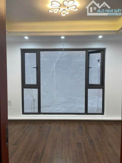 Cực Phẩm! nhà ngõ 35 Lê Đức Thọ ô tô đỗ cổng, 40m2, ngõ thông tứ tung giá chỉ 8.X tỷ