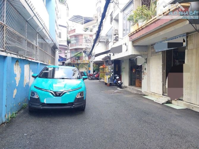 KHU DÂN TRÍ. Mặt tiền đường số xe hơi 🚗 Quận 4 _ 5,3 tỷ