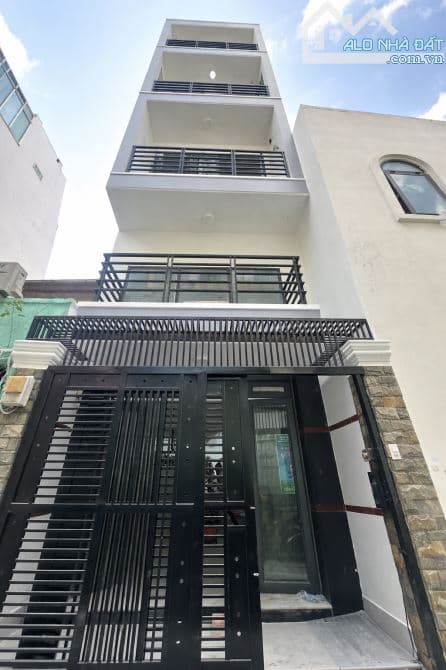 CMT8. Q10. Hẻm 3m thông. Nhà 5 tầng mới đẹp. 6PN. 7WC. Chỉ 8.2 tỉ