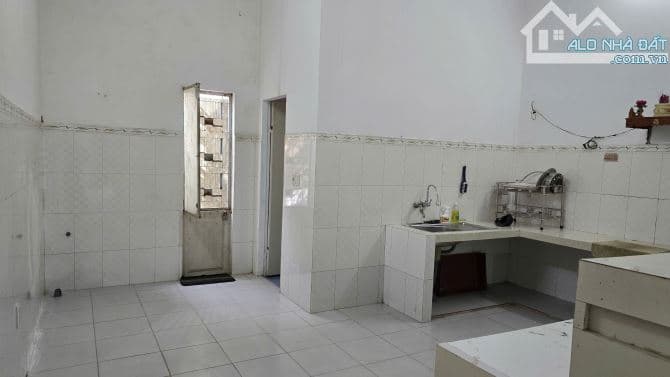 🏩 Bán nhà mt đường 7m5 Nguyễn Xí, 100m2, giá 6.x tỷ tl
