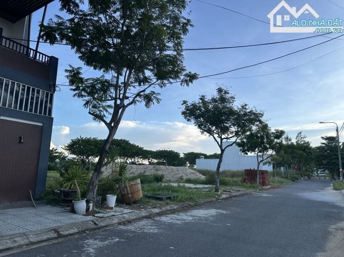 BÁN LÔ ĐÔI ĐƯỜNG LÝ VĂN PHỨC 195M2 - GẦN BIỂN TÂN TRÀ, NGŨ HÀNH SƠN, ĐÀ NẴNG