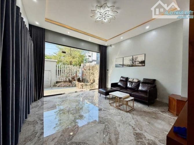 Cho thuê Villa có hồ bơi tại Nguyễn Đình Hoàn, Sơn Trà