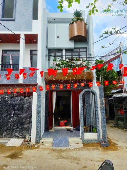 CHỦ CẦN BÁN GẤP NHÀ 3T LÔ GÓC MỚI FULL NỘI THẤT NGUYỄN CHÁNH DT 62M2 NGANG 4M CHỈ 5.35 TỶ