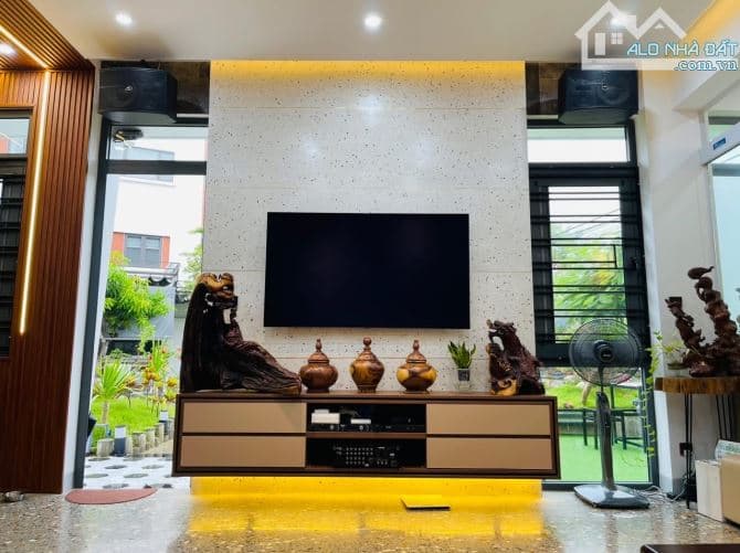 Cho thuê biệt thự mini 3 tầng tại Bùi Thiện Ngộ, Hòa Xuân, Cẩm Lệ