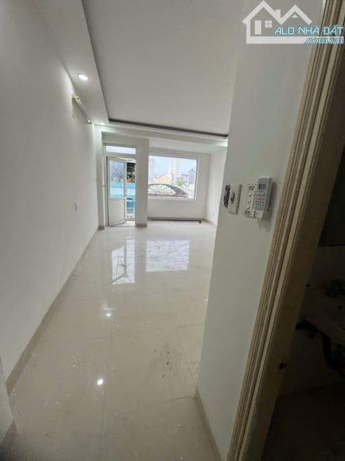 Bán căn hộ 4 tầng dòng tiền 480tr/năm tại Nguyễn Hoàng