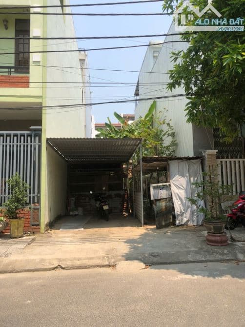 Bán 90m2 đất đường Mỹ An sát dự án Cosmo Sun Group