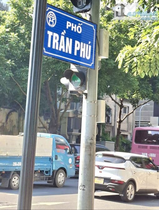 Bán Biệt Thự mặt phố Trần Phú 260m2, giá: 348 tỷ. Ba Đình